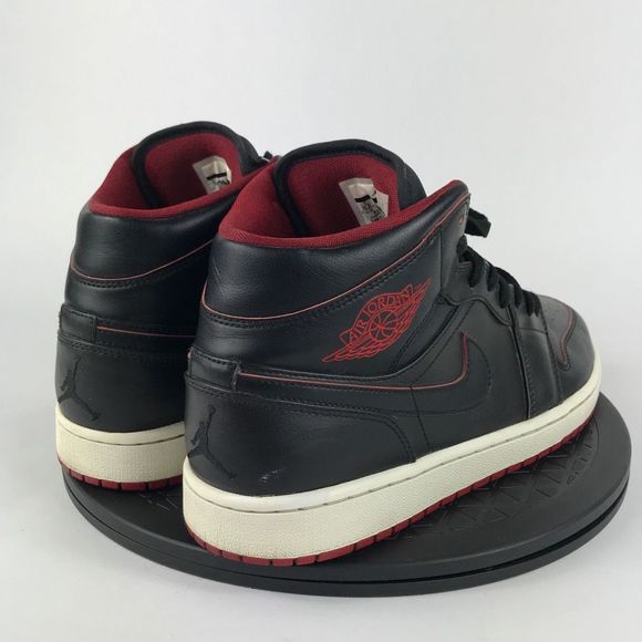 Nike Air Jordan 1 Retro Mid Black/Red 2015 554724-028 Men’s Size 10.5 - Picture 5 of 12